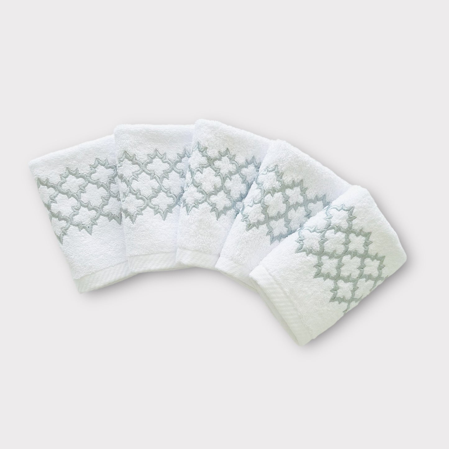 Guest Set Arabesque - Silver Thread on White