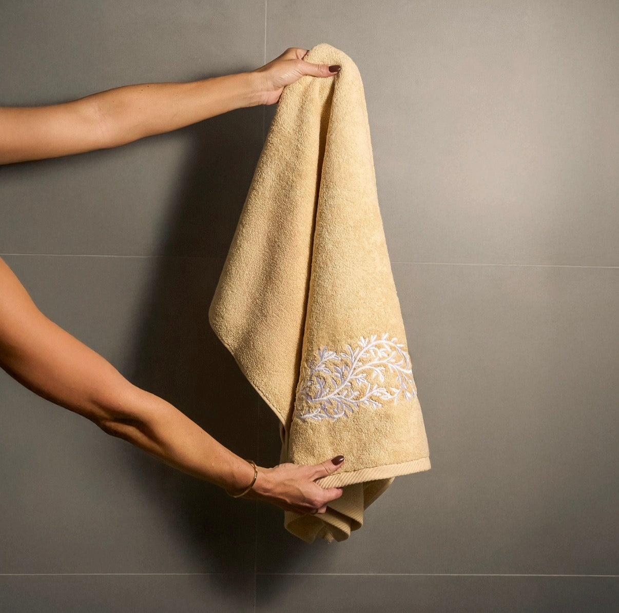 Bath Towel Leaves - White Thread on Beige
