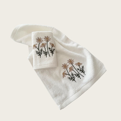 Guest Set Daisy Haze - Beige & Green Thread on Light Cream