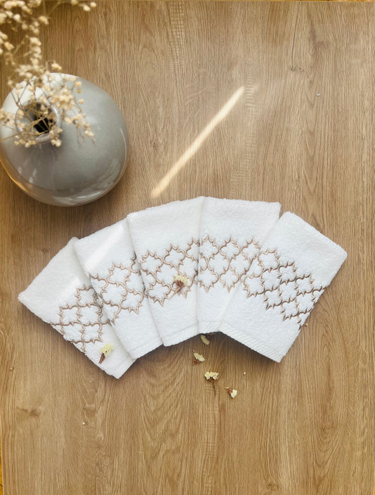 Guest Set Arabesque - Gold Thread on Light Cream