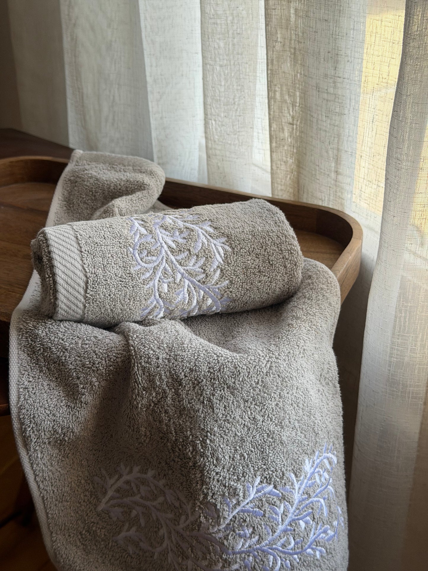 Guest Set Leaves - White Thread on Grey